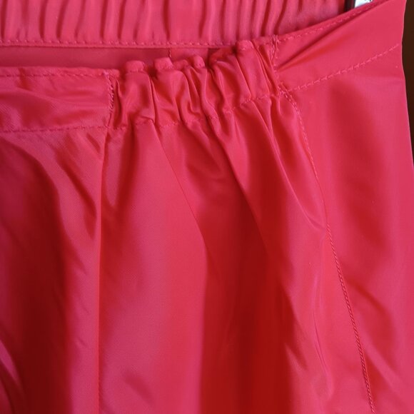 30R Vintage Charmode Red Petticoat 1/2 Slip Skirt Embroidered Rose Scalloped Hem - Picture 7 of 8